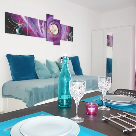 Studio Recent, Jardin Privatif, Piscine, Au Calme Apartman